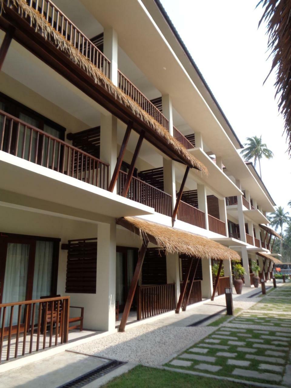 Eskala Hotels And Resorts Нгве-Саунг Экстерьер фото